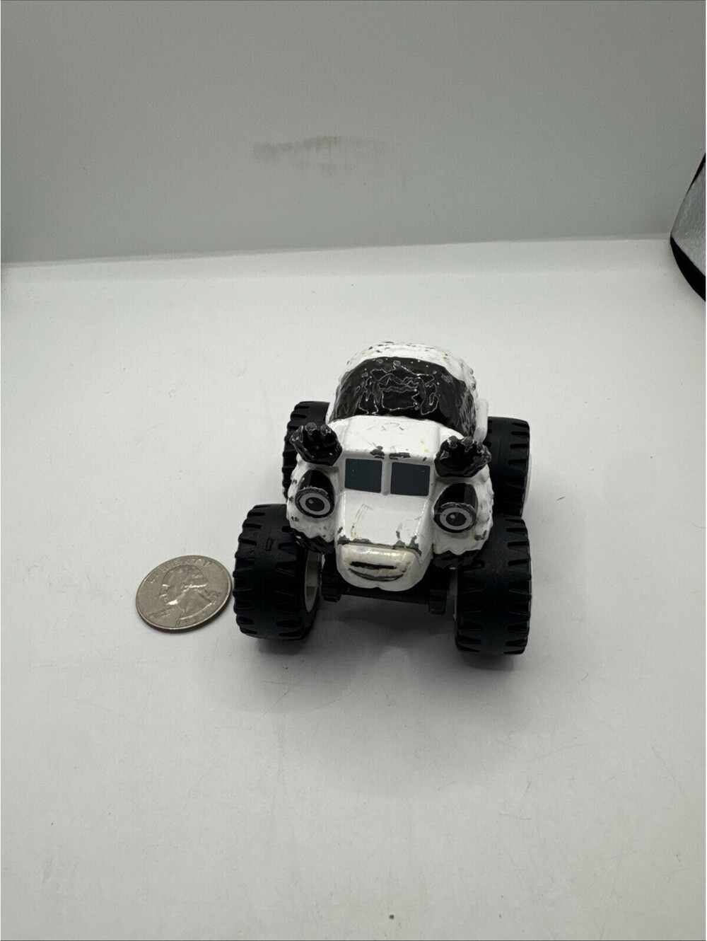BLAZE AND THE MONSTER MACHINES DIECAST VEHICLE TOY CAR - PANDA BEAR TRUCK